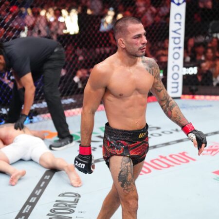 Чемпион UFC прогнозирует исход боя Деметриуса Джонсона и Эдди Холла