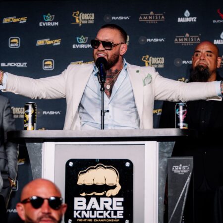 Конор МакГрегор делится успехом: Бойцам BKFC предложены акции компании