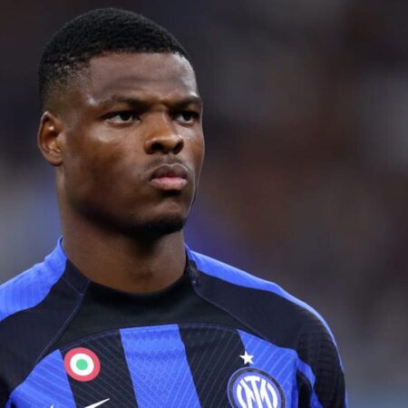 Сага о Думфрисе: Почему «Барселона» упустила свой шанс, а «Интер» обрел спокойствие