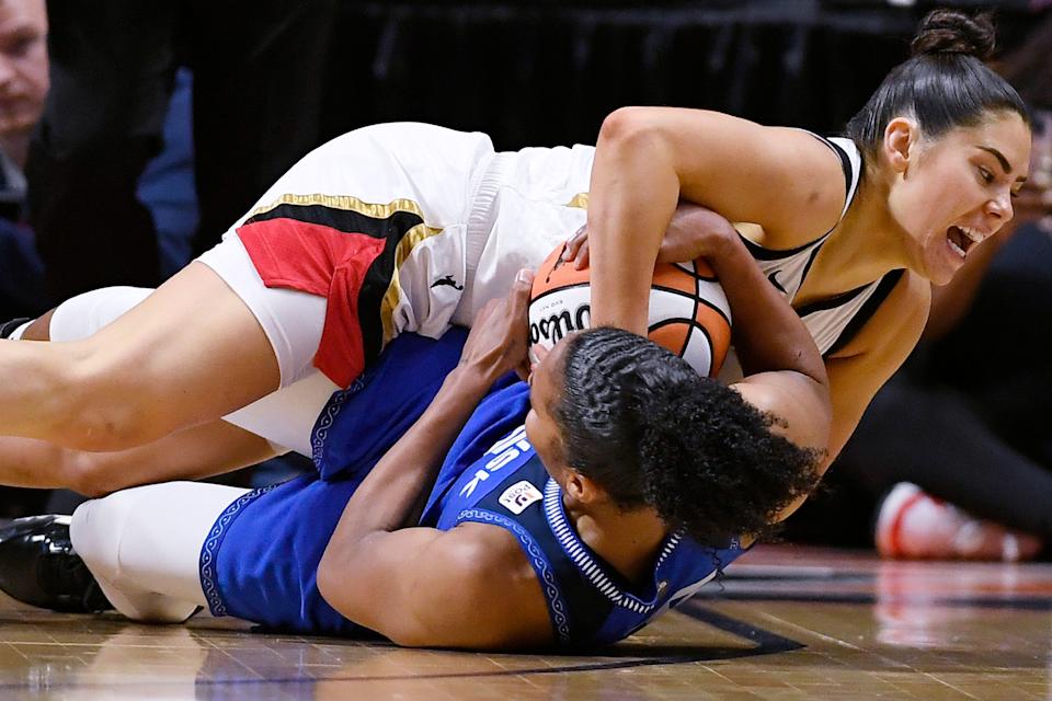 Preview Инциденты в WNBA: Когда спортивный азарт встречает… неожиданные предметы