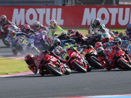Спринт Гран-при Японии MotoGP 2025: Багнайя возвращается, Маркес почти чемпион, а Мартин выбывает