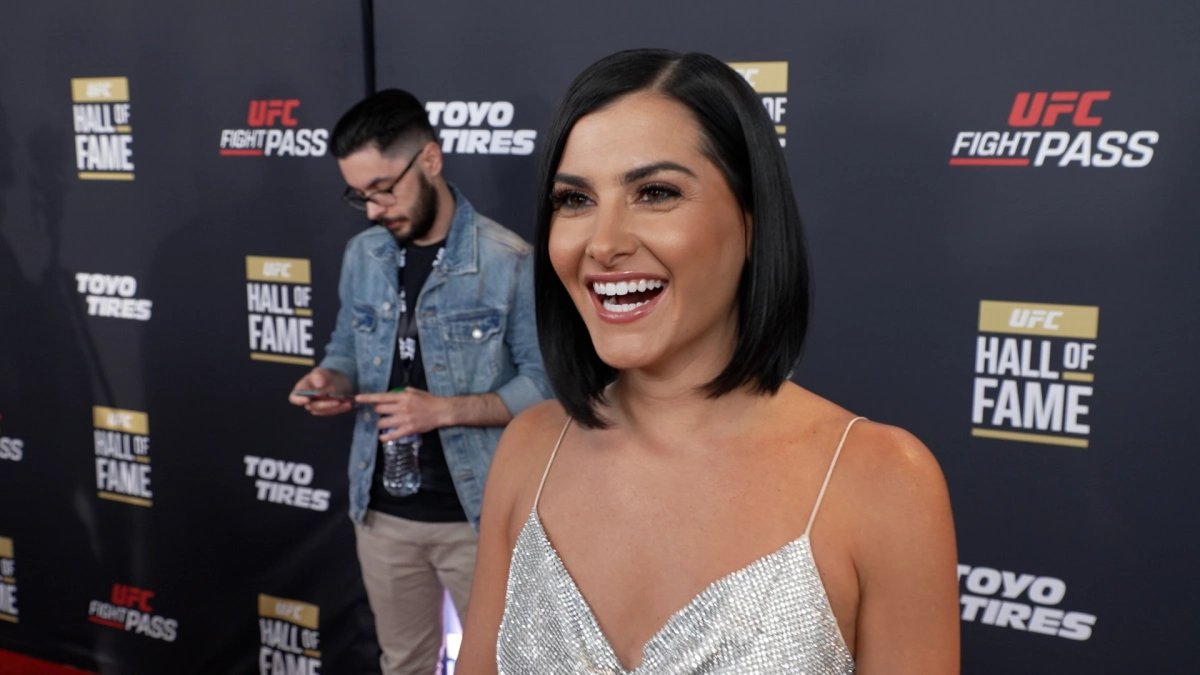 Preview Звезды Микрофона Возвращаются: Джо Роган и Меган Оливи Снова в Строю для UFC 320