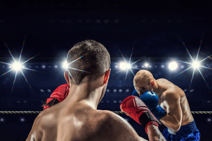 Preview Эр-Рияд Готов к Грандиозному Вечеру Бокса: Схватка Опыта и Молодости на Ринге