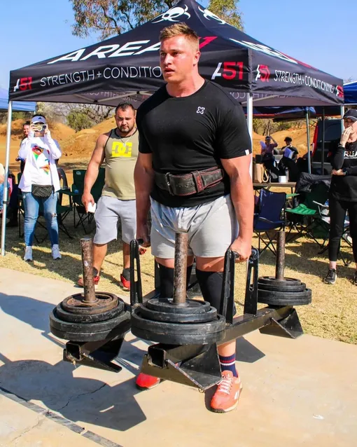 Preview Себино Нела: Защитник, Переживший Бури — От Футбольного Поля До Битвы За Жизнь