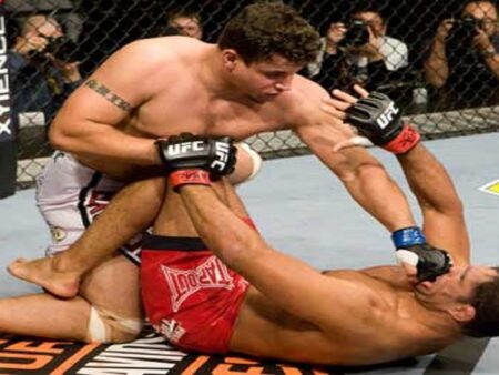 Сенсация UFC 92: Как Фрэнк Мир нокаутировал «Минотауро» и сам не верил в победу