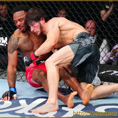 UFC London: Мовсар Евлоев одержал волевую победу над Лероном Мерфи