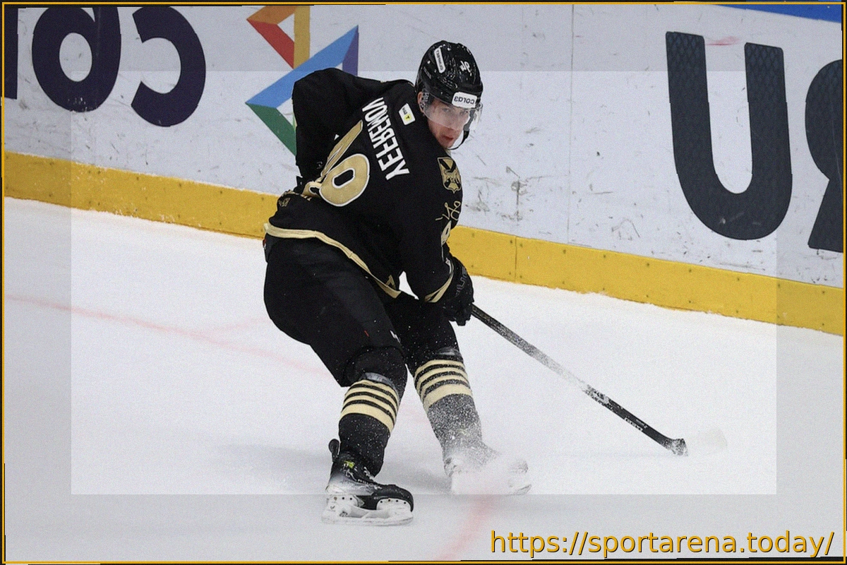 Preview Защитник Никита Ефремов продлил контракт с ХК «Адмирал»