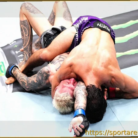 Звезда UFC Арман Царукян под огнем критики за жестокое удушение фаната в прямом эфире