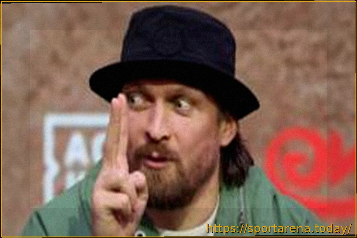 Preview Александр Усик защищает решение провести бой с Рико Верховеном