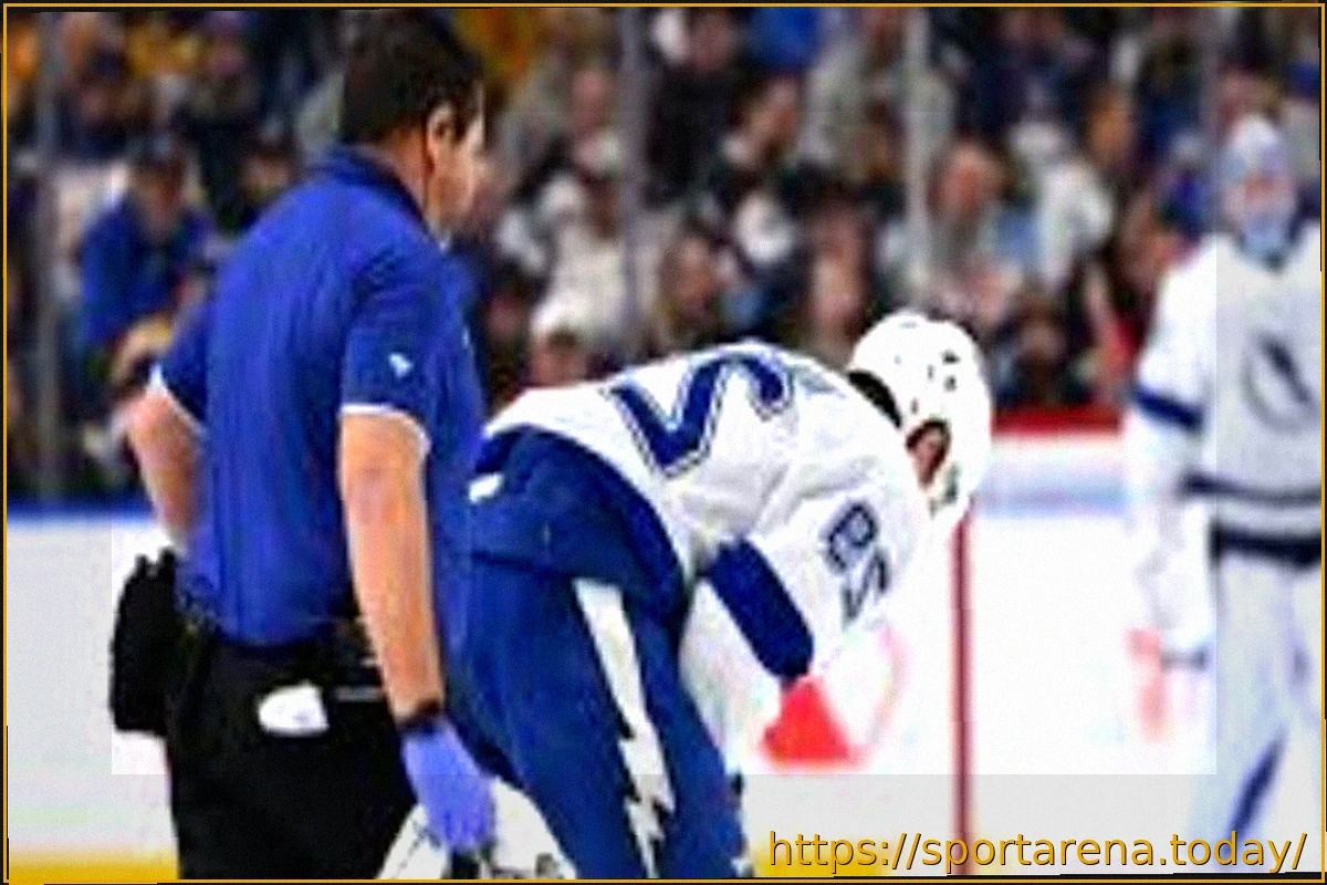 Preview НХЛ расследует инцидент с травмой Понтуса Хольмберга из «Тампы»