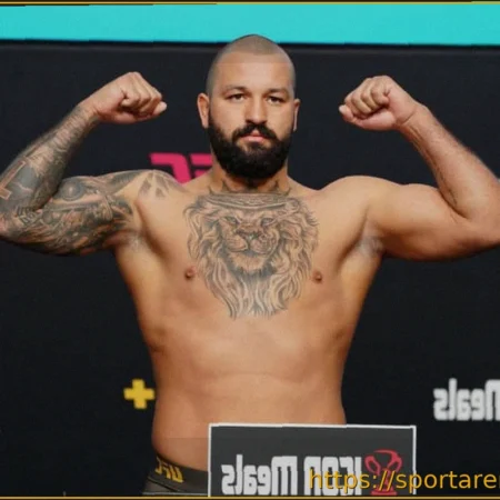 Боец UFC осудил Джоша Хокита за «расизм и язык вражды»